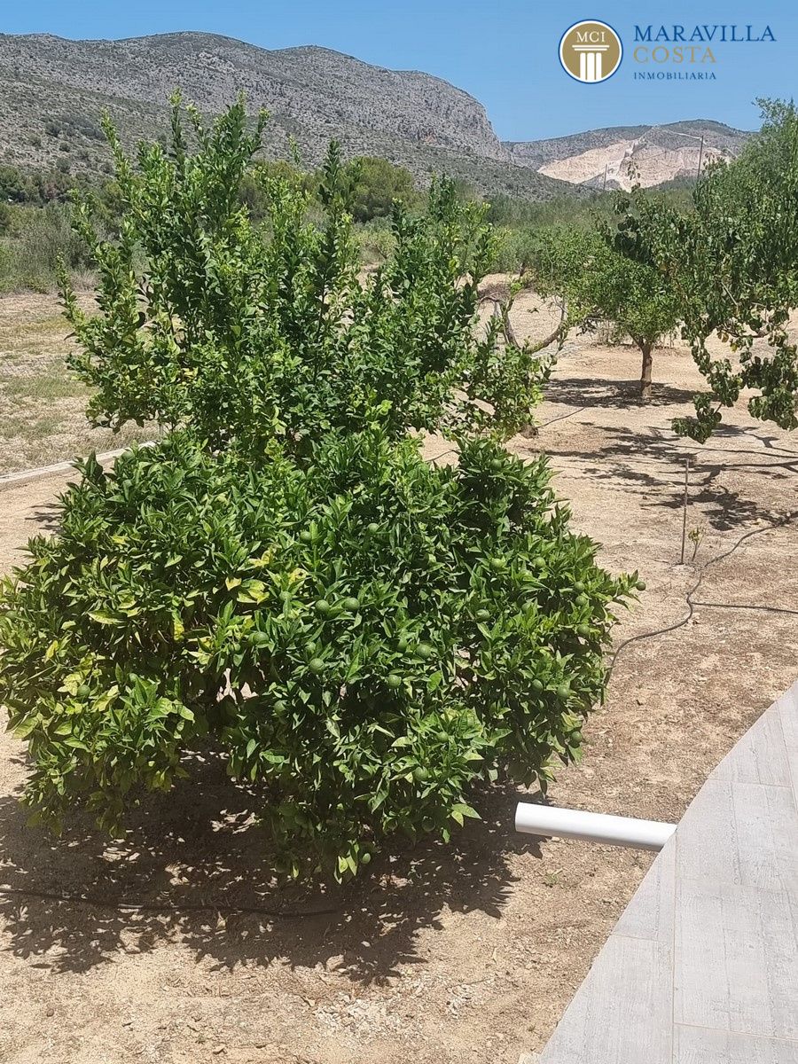 Propriété à vendre avec quatre chambres et piscine dans la zone de Canor, Benissa (Alicante)