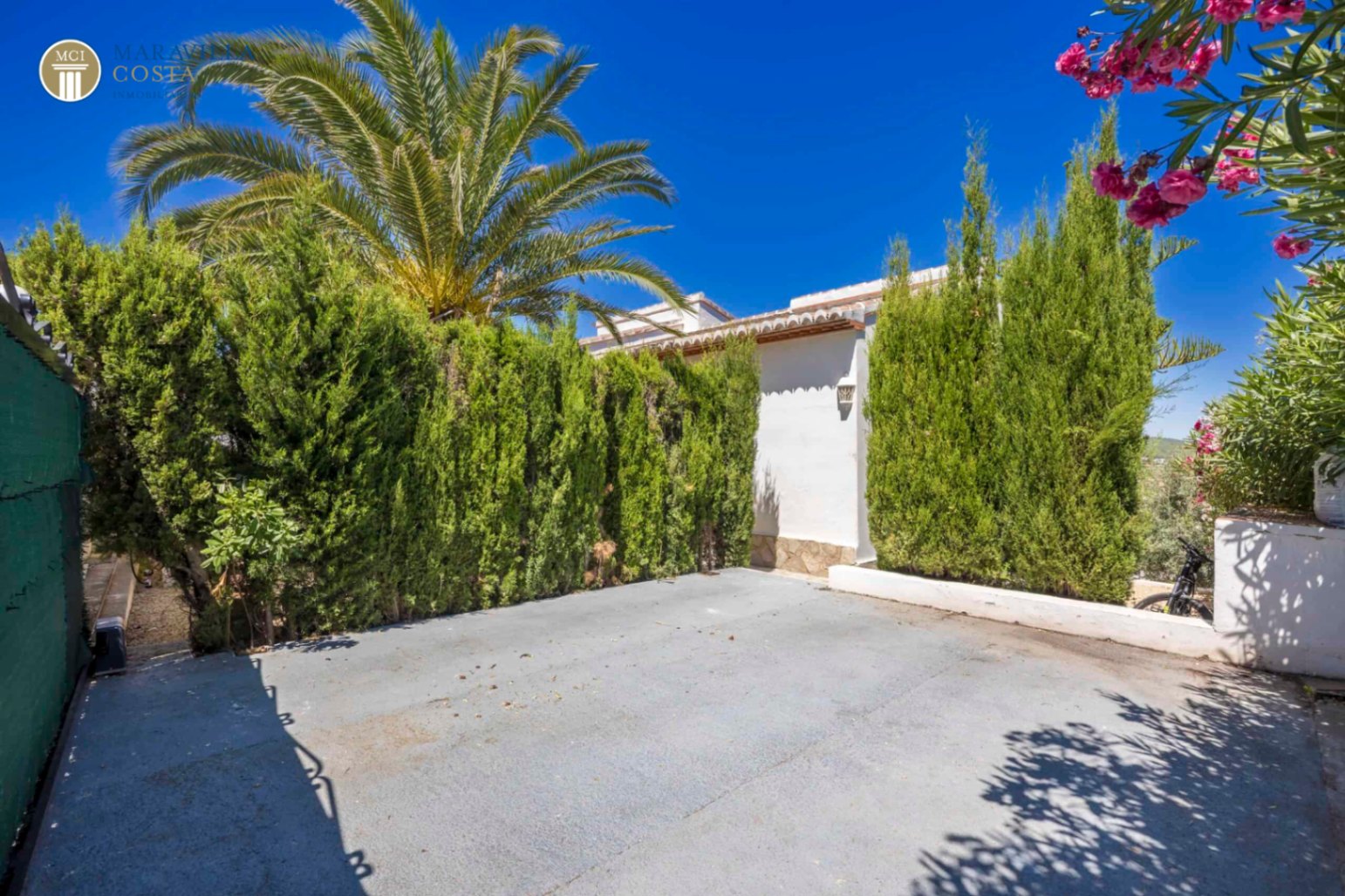 Charmante villa de style méditerranéen avec vue panoramique