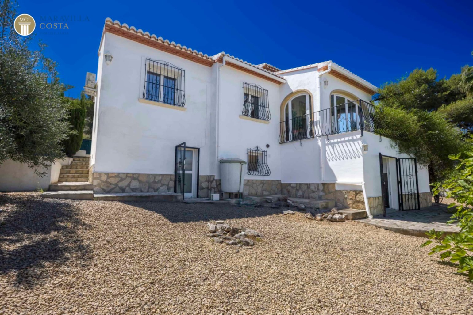 Charmante villa de style méditerranéen avec vue panoramique