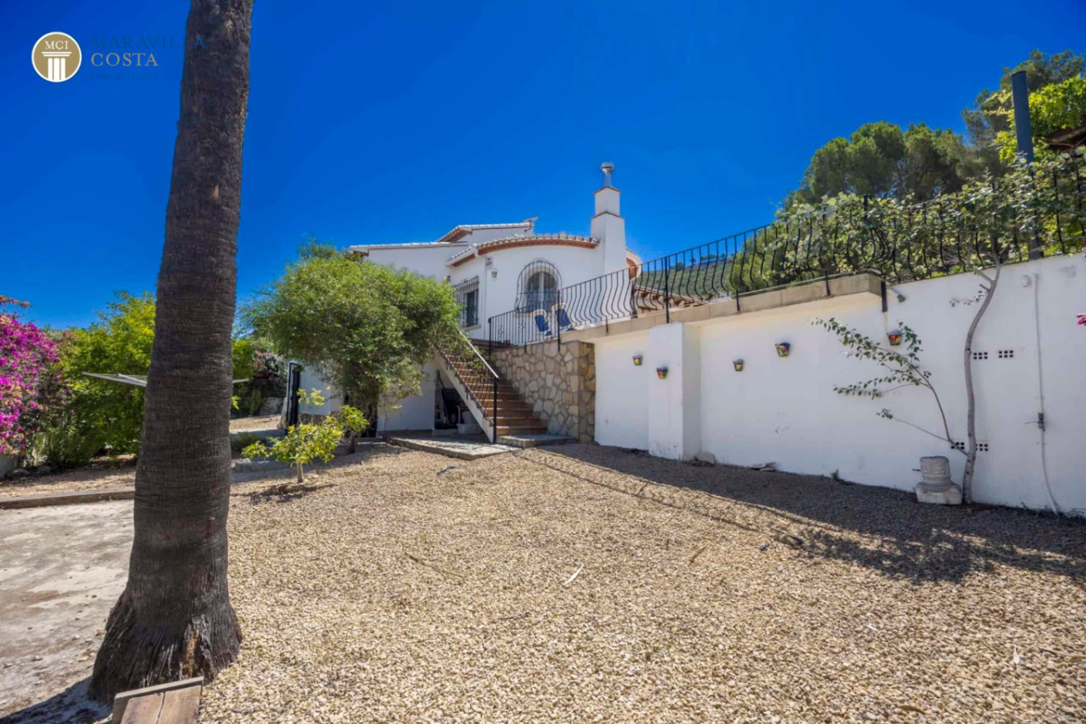 Charmante villa de style méditerranéen avec vue panoramique