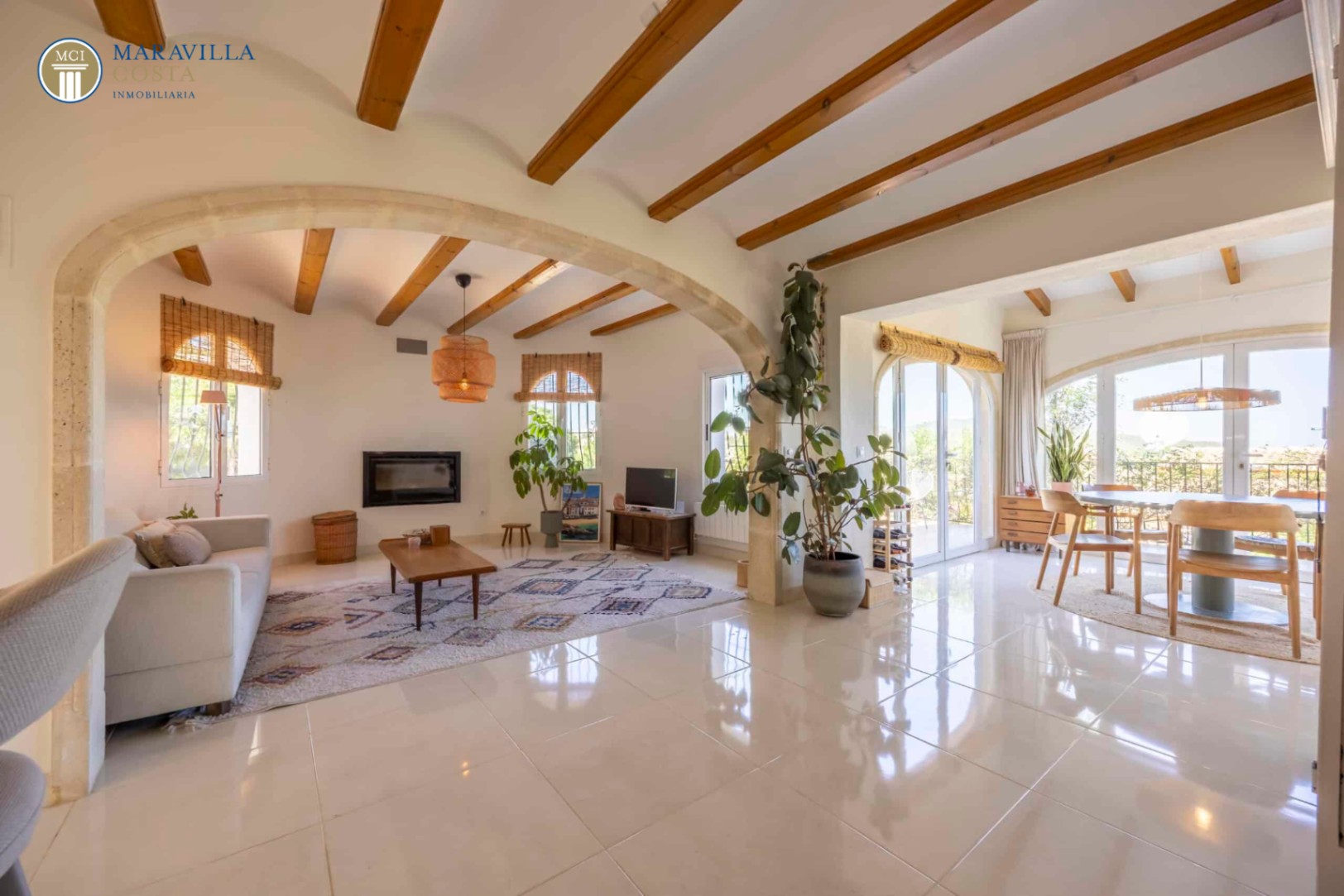 Charmante villa de style méditerranéen avec vue panoramique