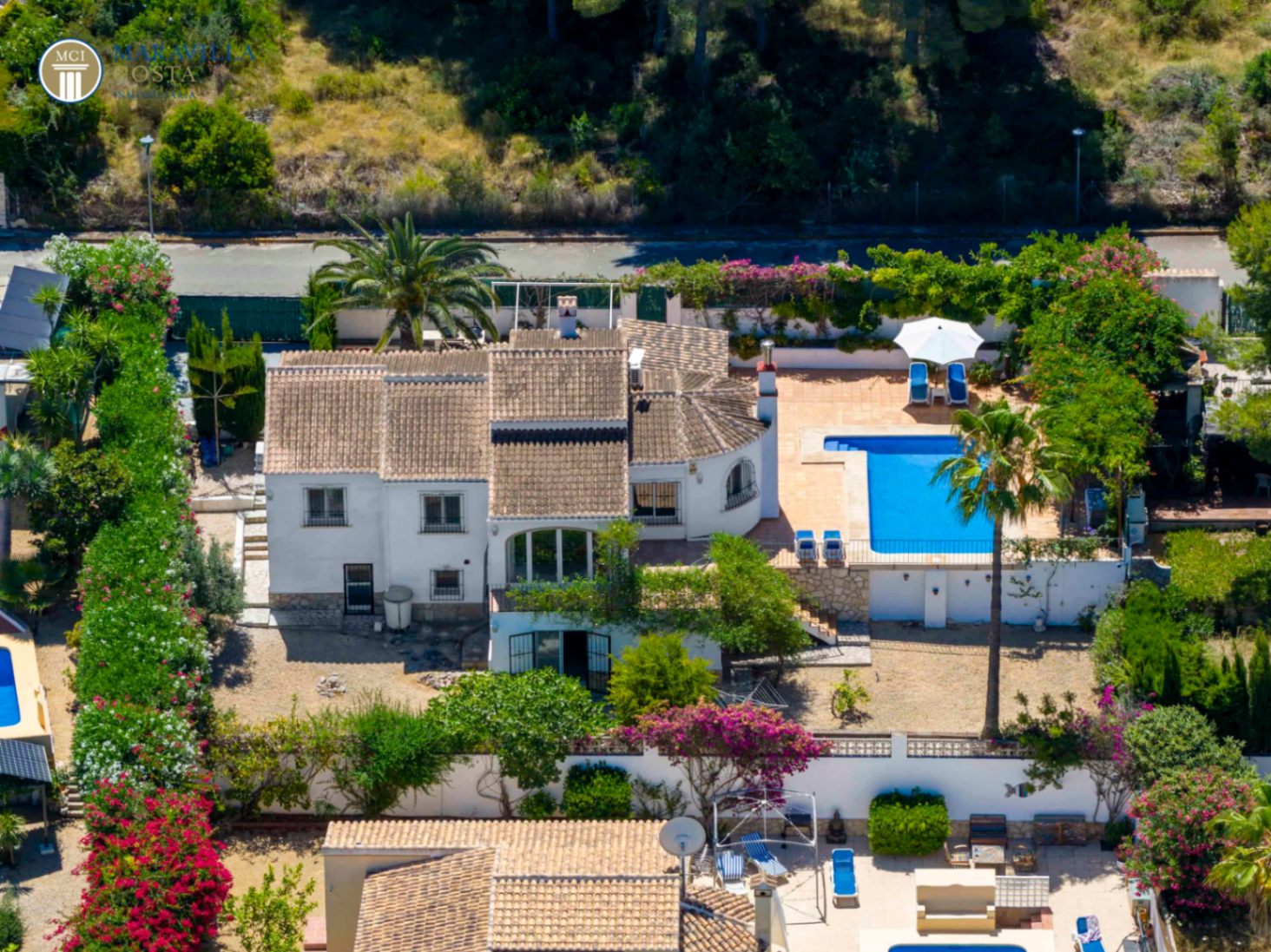 Charmante villa de style méditerranéen avec vue panoramique