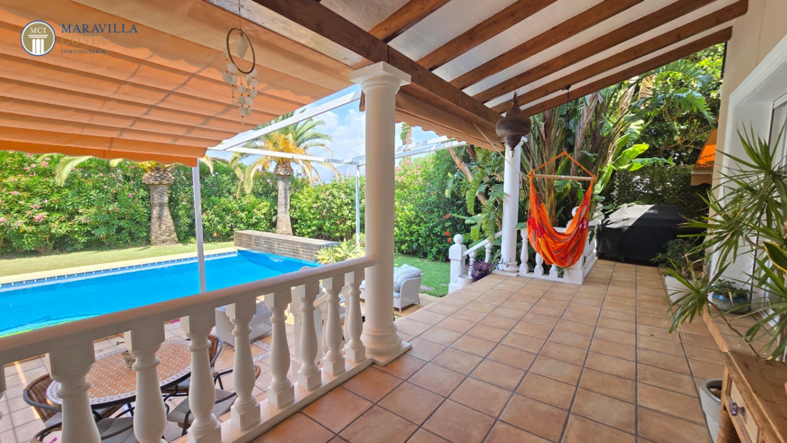Villa spacieuse et élégante de style méditerranéen