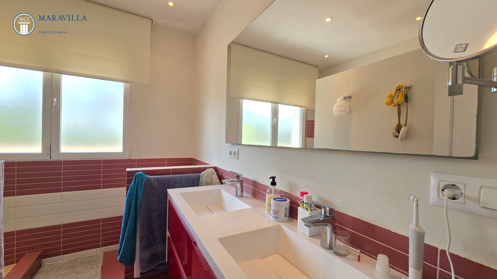 Villa spacieuse et élégante de style méditerranéen