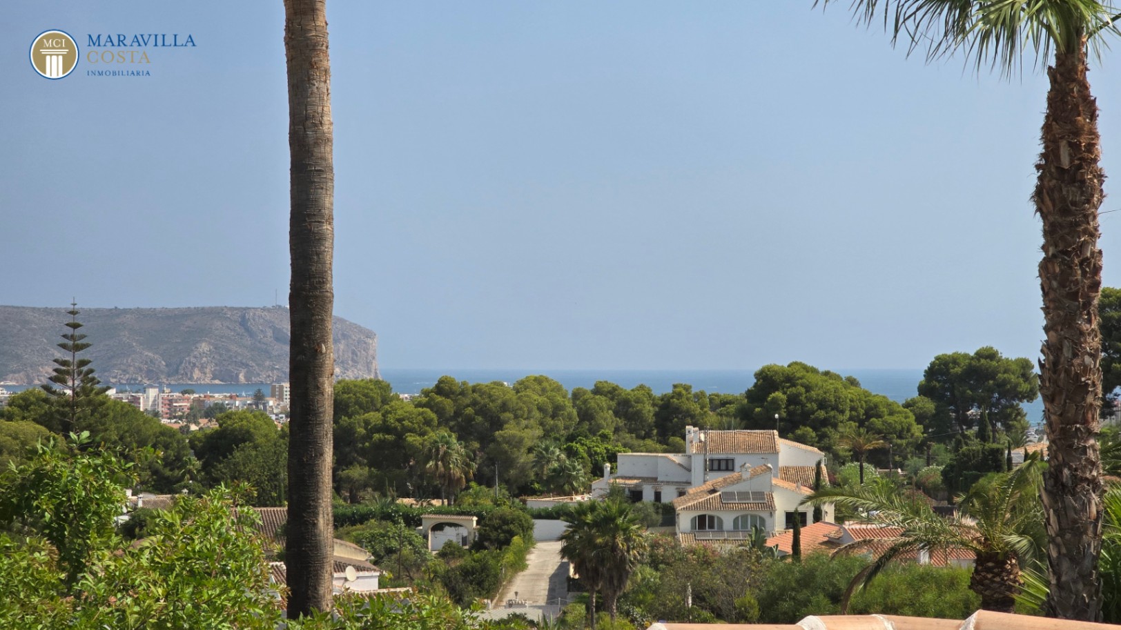 Villa spacieuse et élégante de style méditerranéen