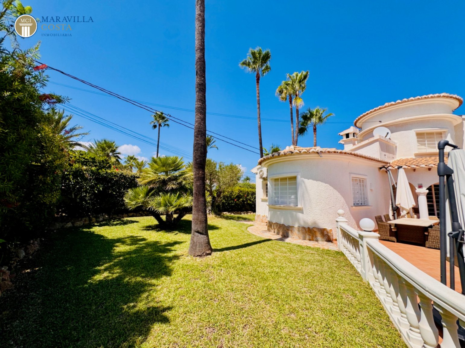 Villa élégante avec vue sur la mer, maison d'hôtes et espace piscine privé à Jávea