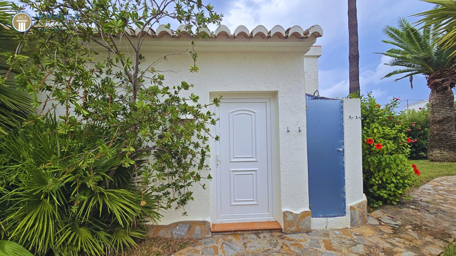 Villa élégante avec vue sur la mer, maison d'hôtes et espace piscine privé à Jávea