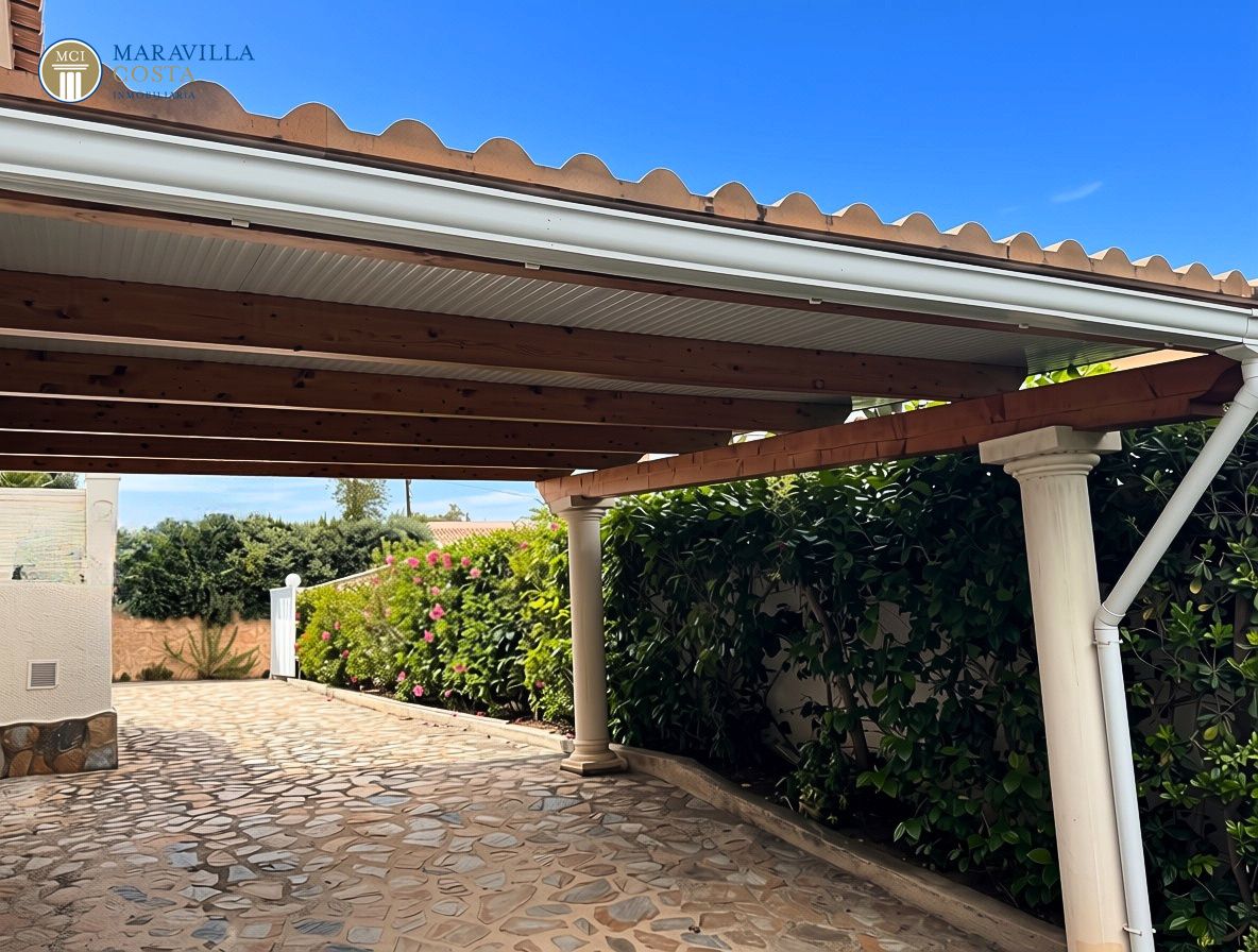 Villa élégante avec vue sur la mer, maison d'hôtes et espace piscine privé à Jávea