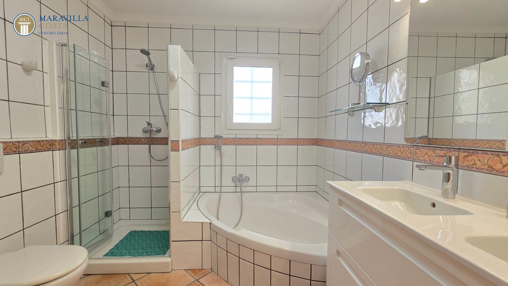 Villa élégante avec vue sur la mer, maison d'hôtes et espace piscine privé à Jávea