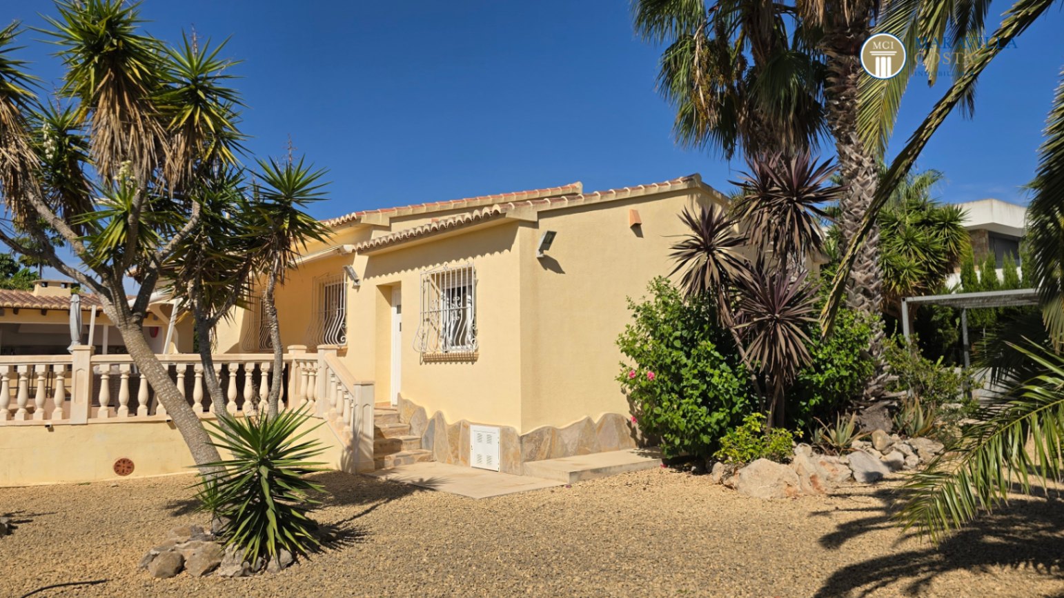 Maison méditerranéenne très bien entretenue de plain-pied à vendre à Jávea.