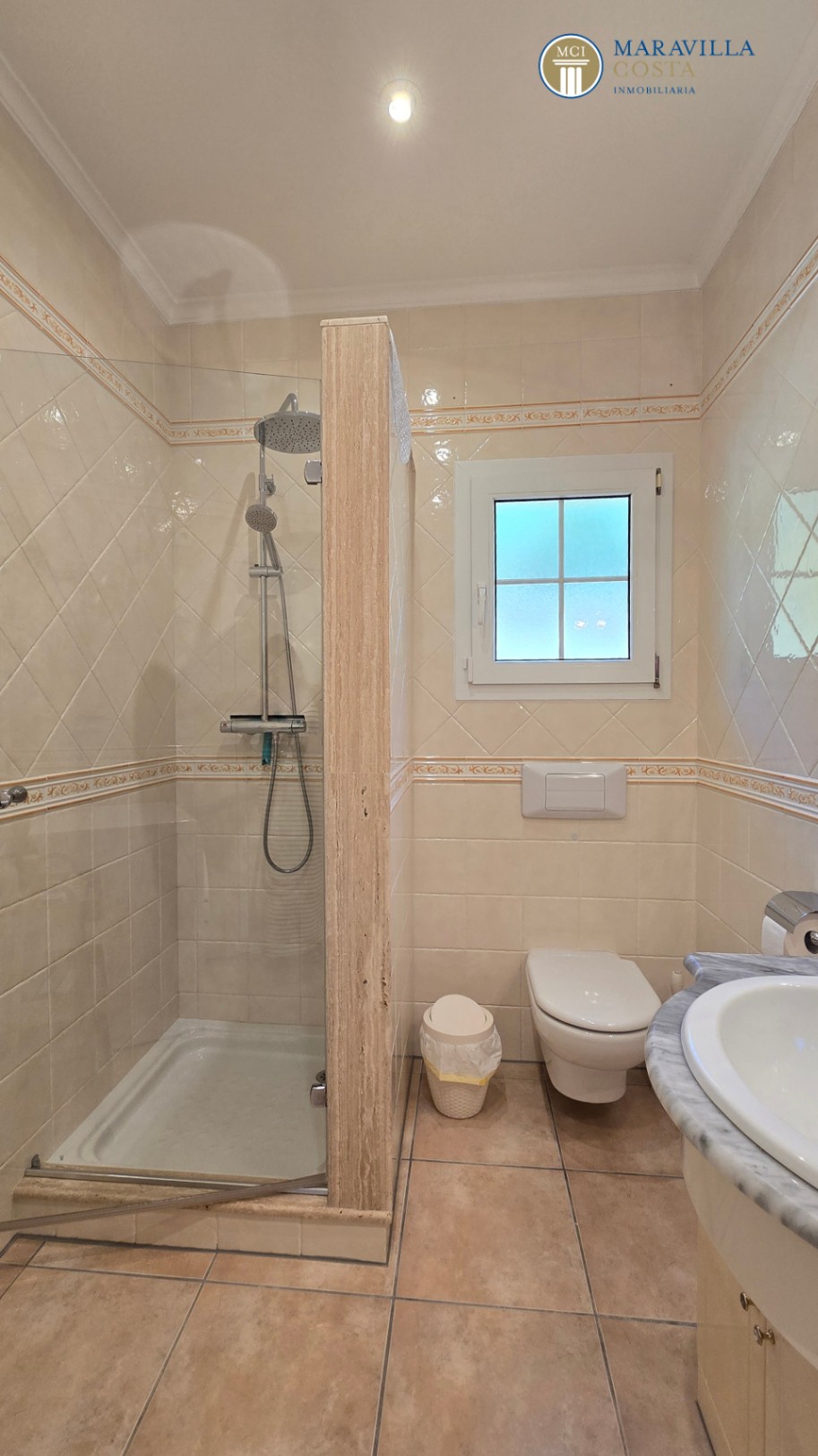 Villa très bien entretenue et bien équipée à vendre à Jáve.