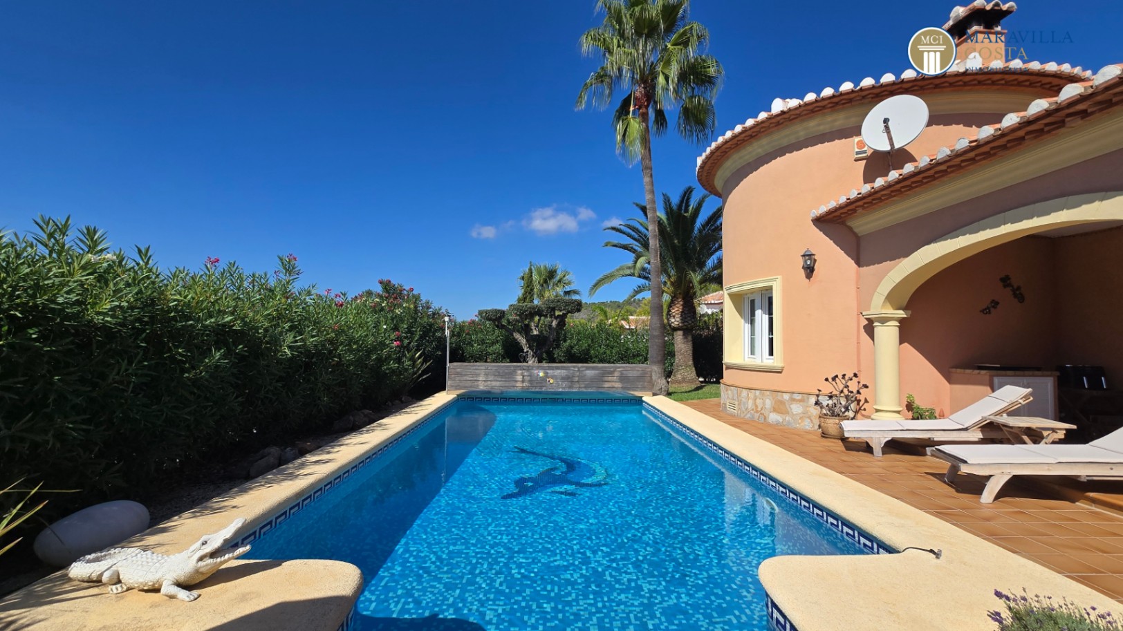 Villa très bien entretenue et bien équipée à vendre à Jáve.