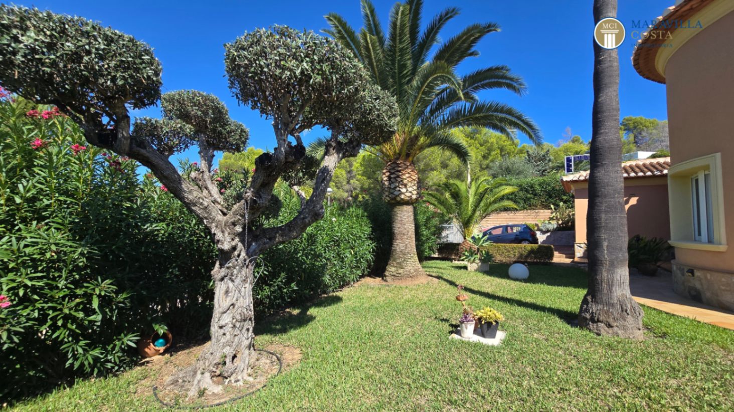 Villa très bien entretenue et bien équipée à vendre à Jáve.