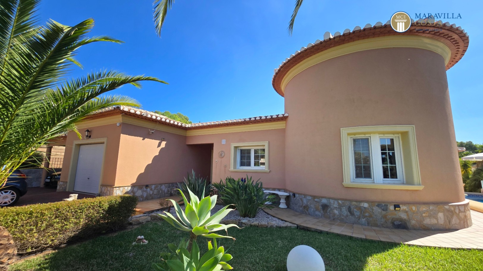 Villa très bien entretenue et bien équipée à vendre à Jáve.