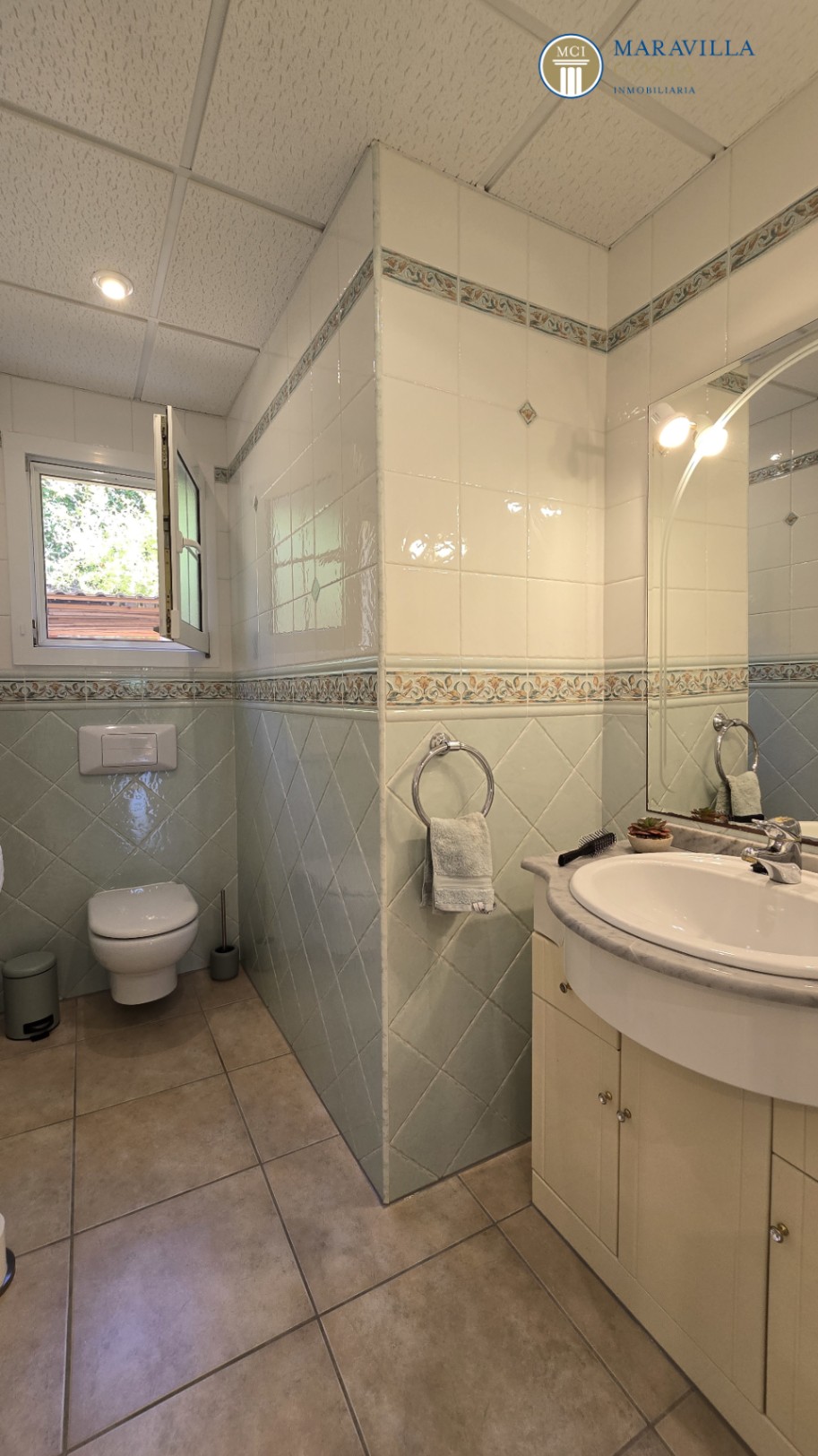 Villa très bien entretenue et bien équipée à vendre à Jáve.
