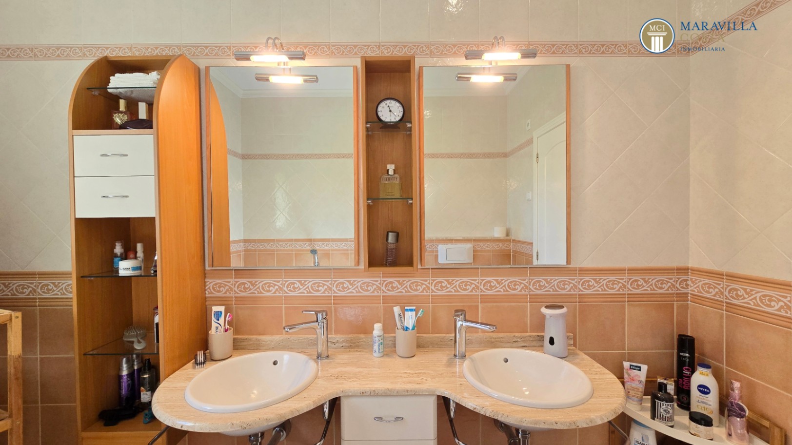 Villa très bien entretenue et bien équipée à vendre à Jáve.